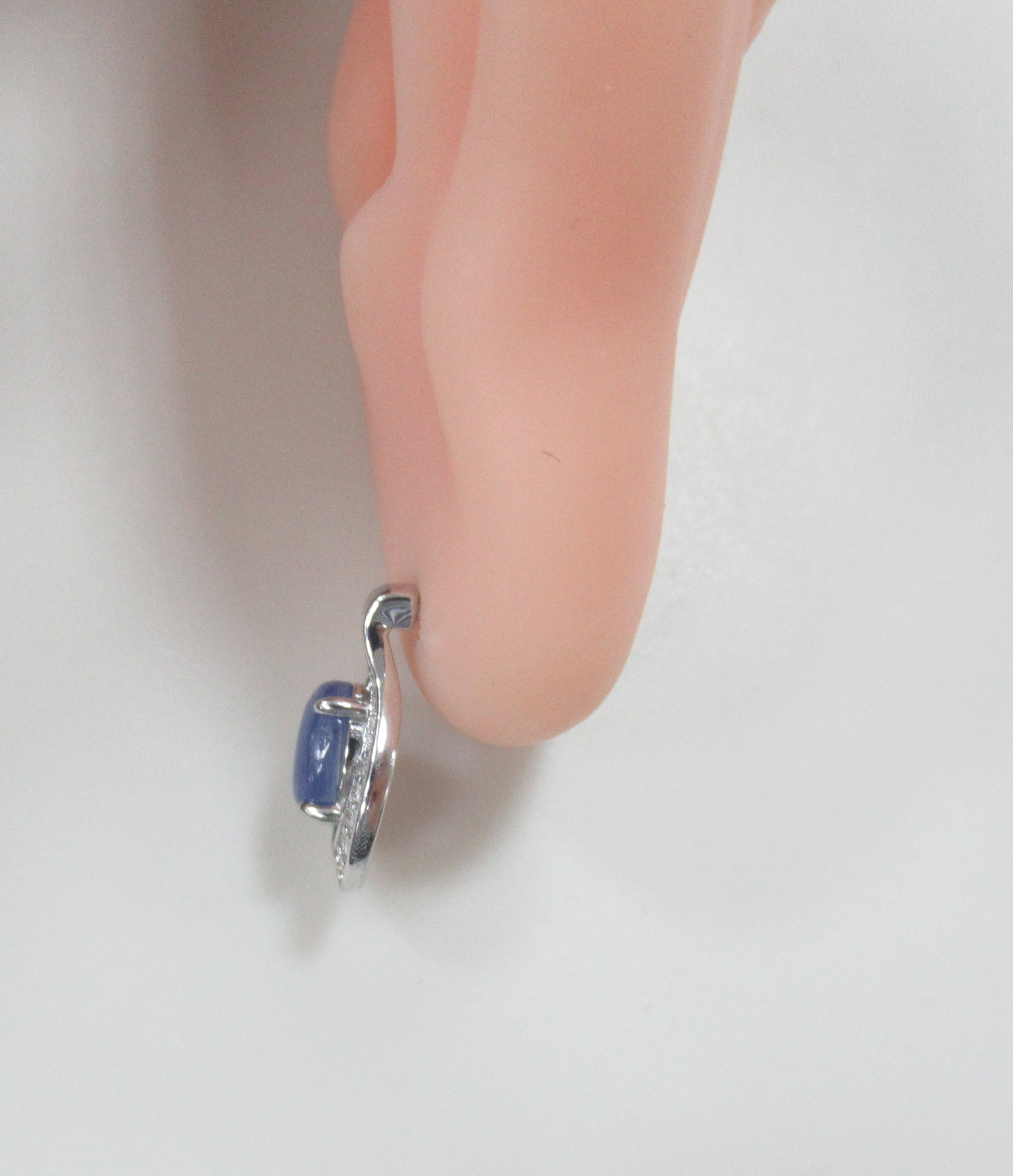 Серебряные серьги-пусеты с кианитами